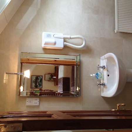 Rockcrest House Кенмар